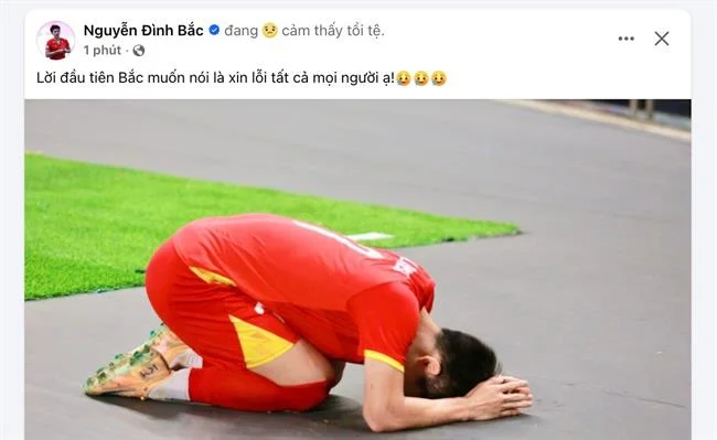 Cầu thủ bóng rổ đang úp rổ, thể hiện cá cược bóng rổ kịch tính tại helo888 tải game